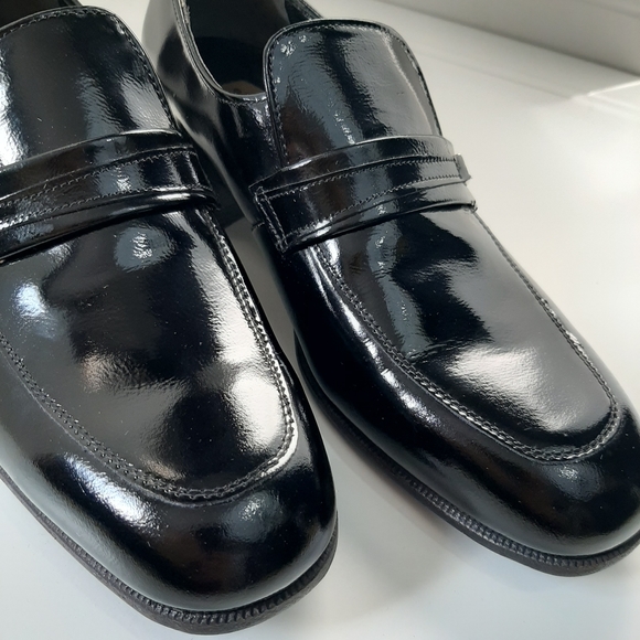 The mchale shoe - Picture 4 of 6